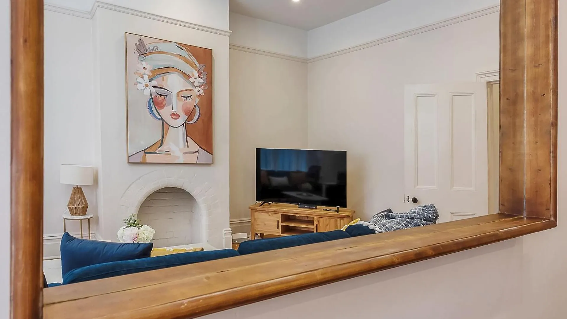 Warneford House Stylish Inner City Living Hobart 0*,